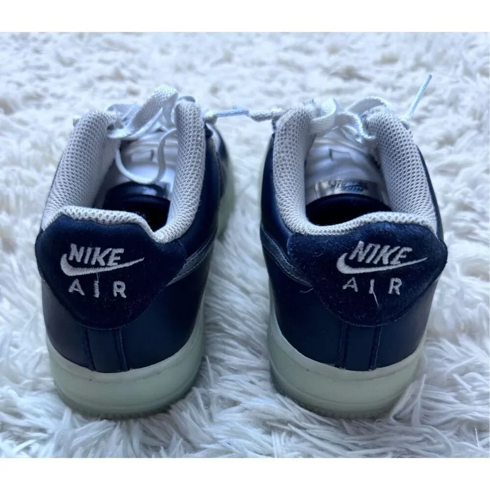 Nike boys black